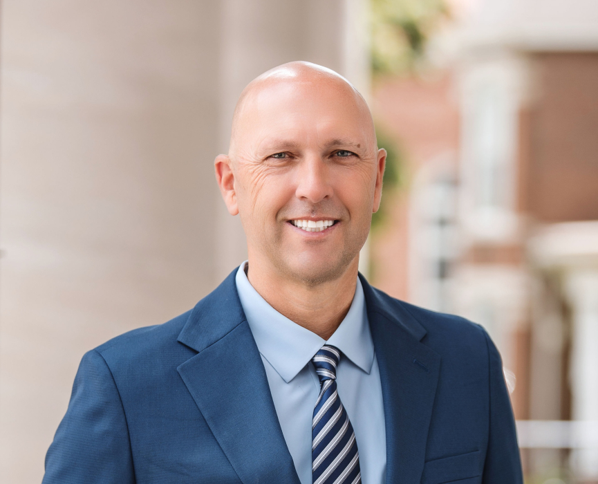 Dr. Gregory T Rushton