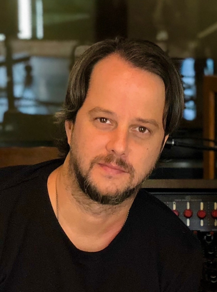 Lee  Foster